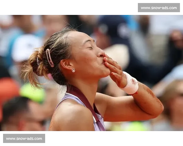 郑钦文勇夺网坛桂冠展现中国力量引领新时代女子网球风潮