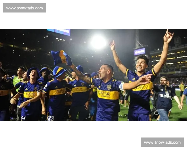 狂野！新科状元带队奇迹逆转，捧起超级碗奖杯